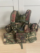 Afbeelding van tactical vest woodlands met speedmags en pouches