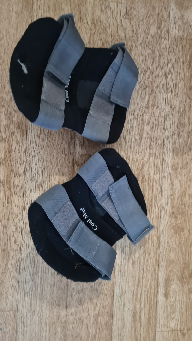 Afbeelding 1 van Invadergear kneepads Grijs