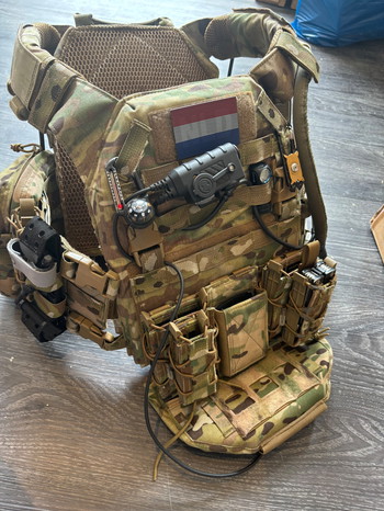 Afbeelding 2 van Warrior assault plate carrier incl accessoires en pouches