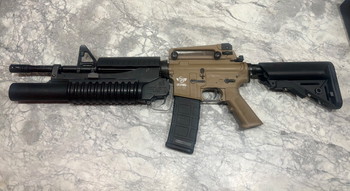 Afbeelding 2 van M4 CAR15 + M203 | G&G | AEG | ETU