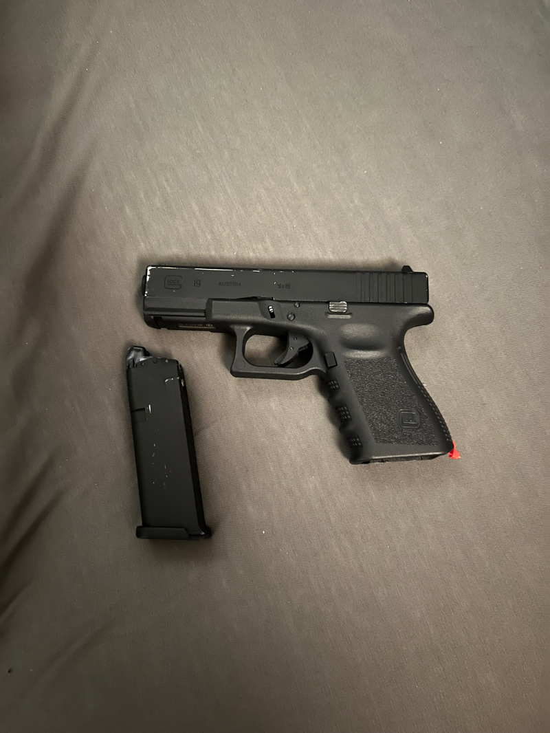 Image 1 for Umarex Glock 19