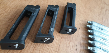 Afbeelding 2 van 3x CO2 magazijn Glock 17, 22 bb's