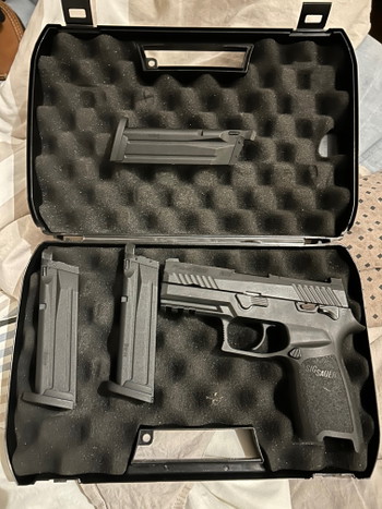 Afbeelding 2 van Sig sauer p320 3magazijn + koffer