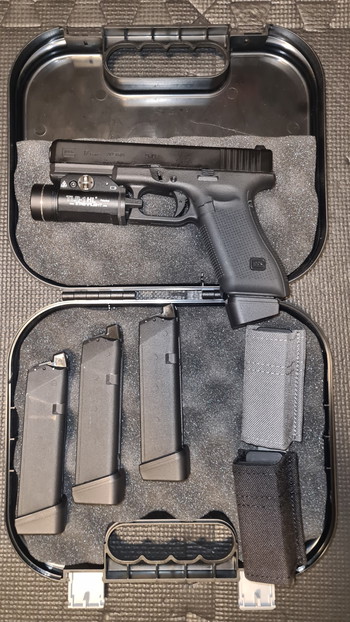 Imagen 2 de Glock 17 gen 5 met 4 magazijnen en meer