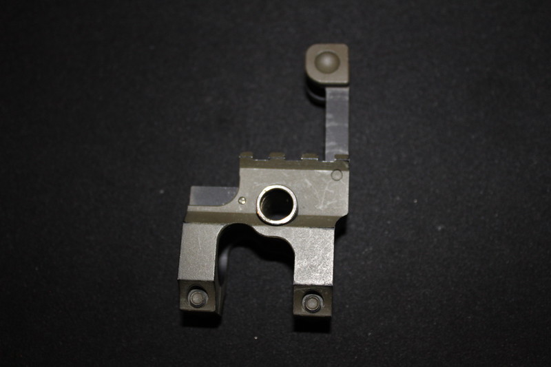 Image 1 for M4/AR15 Gas Block Picatinny Rail Folding Front Sight (zwarte base, olive drab spray painted)