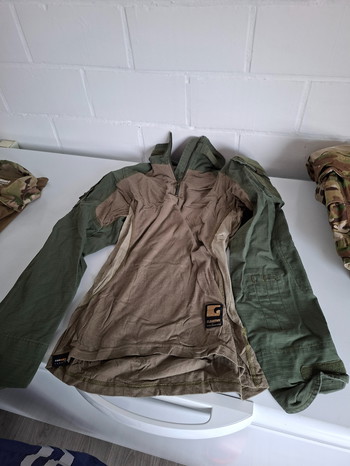 Bild 3 für Claw gear - broeken en combatshirts