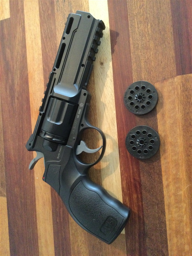 Image 1 for Elite Force H8R revolver
