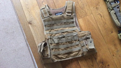 Bild für Invader gear plate carrier MBAV stijl