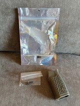 Imagen para Irregular Defense Special-K grip FDE