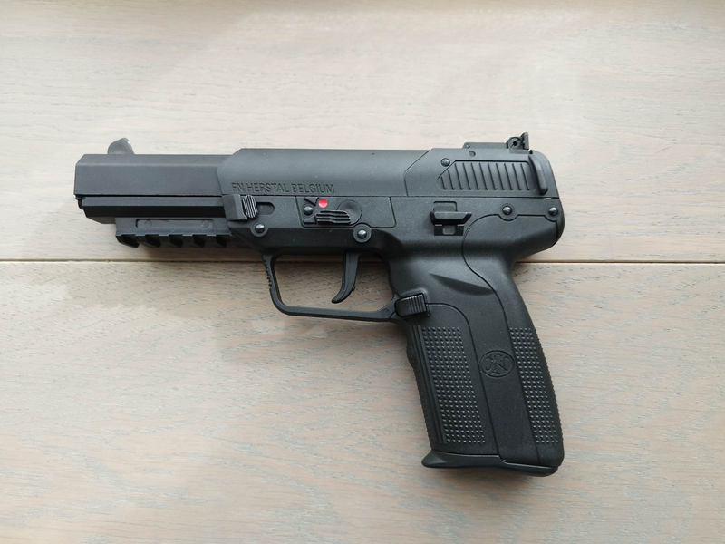 Afbeelding 1 van FN Five Seven