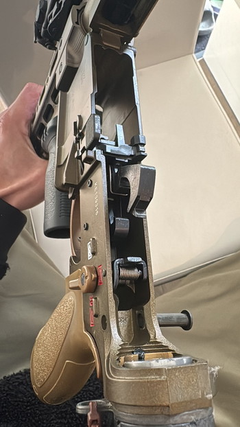 Zdjęcie 8 – VFC HK416 V3 met 4 mags + Geiselle + Magpull stock + Vortex crossfire