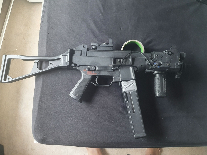 Image 1 for UMP 45 + optic + Lazer/light combo + extra mag