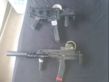 Image 2 for UMP 45 + optic + Lazer/light combo + extra mag