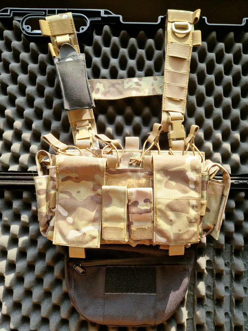 Image 1 for Multicam chestrig + black deadrag and dangler pouch