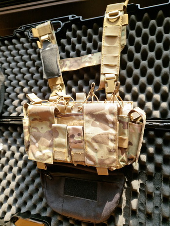 Image 2 for Multicam chestrig + black deadrag and dangler pouch