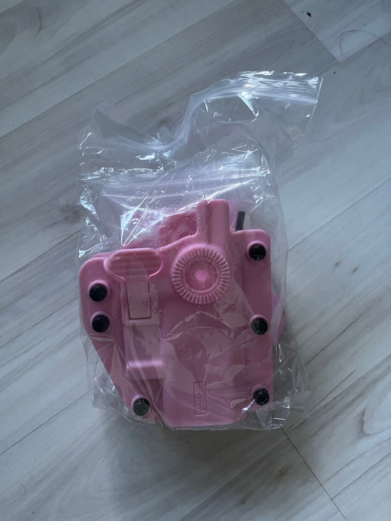 Image 1 for SWISS ARMS ADAPTX LEVEL 3 Ambidextrous Universal Holster - Pink