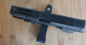 Afbeelding 2 van Combat Pistol +surefire 300