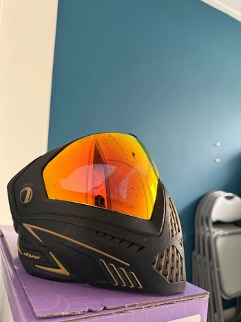 Imagen 5 de Dye i5 Onyx zwart/goud V2.0 airsoft/paintball masker