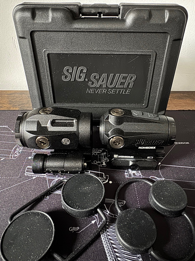 Image 1 for Sig reddot set