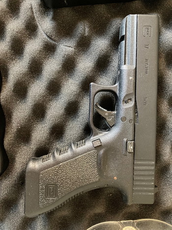 Afbeelding 3 van Glock 17 + extra Magazin und Koffer