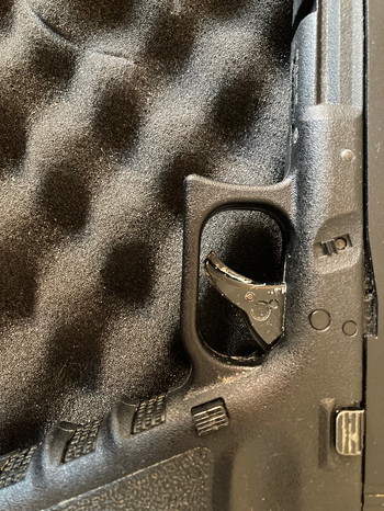 Bild 4 für Glock 17 + extra Magazin und Koffer