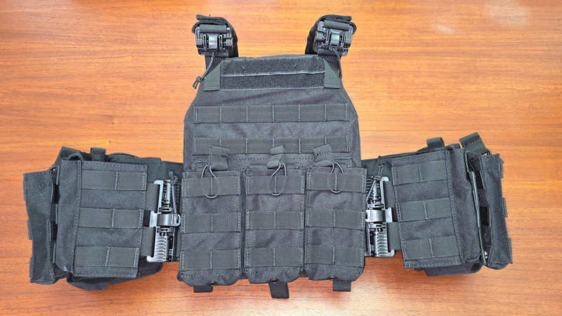 Image 1 for tactical vest