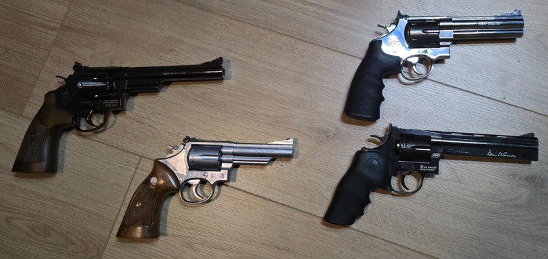 Image 1 for Revolver verzameling