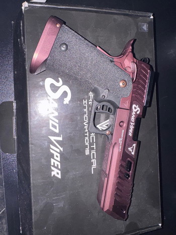 Afbeelding 4 van Army Armament TTI Sand Viper R601 HiCapa GBB  CNC, Begadi Upgrade Version  Midnight Rose  Limited Edition