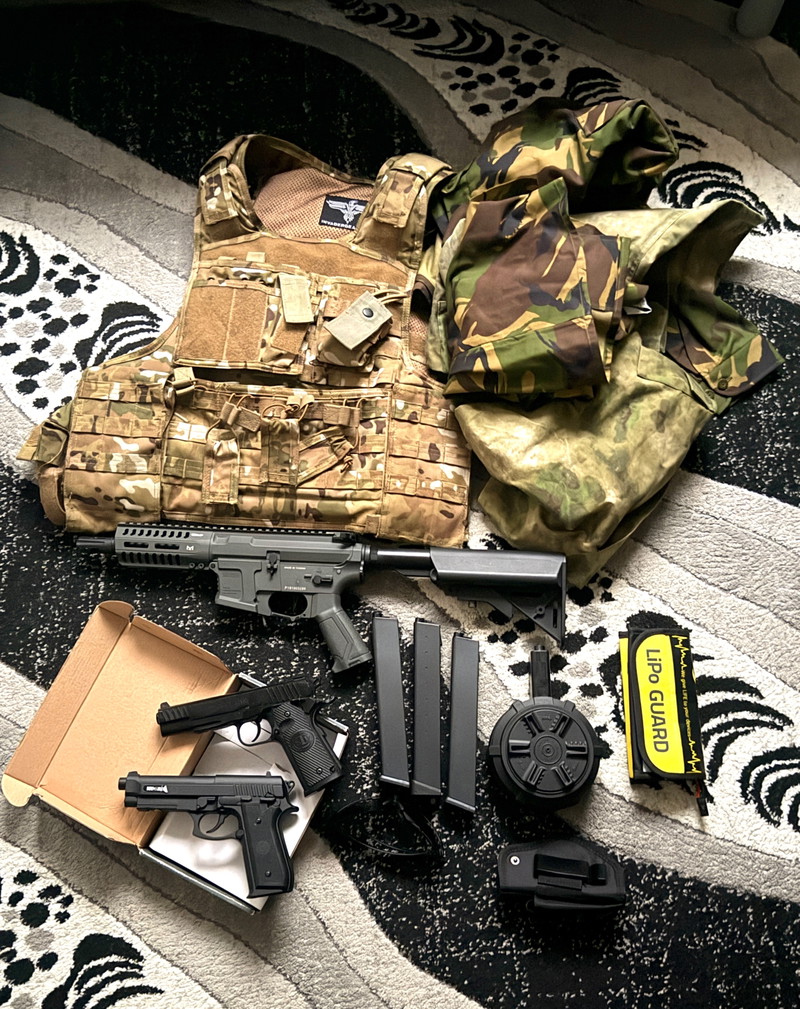 Image 1 for complete airsoft set