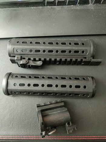 Afbeelding 2 van M4 handguard met extender