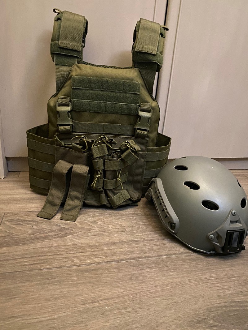 Image 1 for Plate carrier + helm OD groen