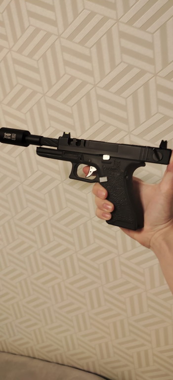 Image 3 for Vorsk EU18 GBB + Tracer + 2 Magazines