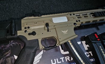 Afbeelding 2 van M917G UTR45 met 8 MP5 magazijnen incl adapters en 2 UMP style magazijnen