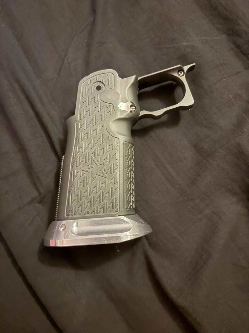 Image 1 for Gunsmith Bros Aluminium Grip for Hi-CAPA -STI Staccato  Grey