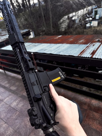 Imagen 2 de KWA RONIN RM4 DMR 2.4J EBB TITAN | GATE ETU | 3 MAGS + BOX