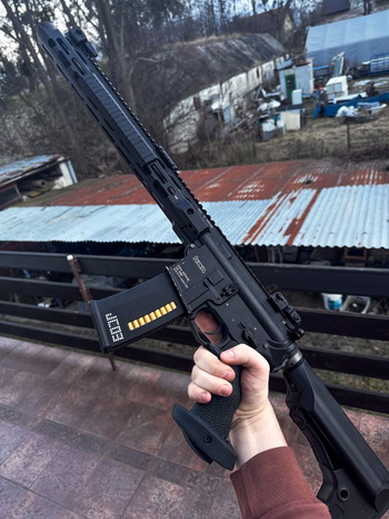 Imagen 3 de KWA RONIN RM4 DMR 2.4J EBB TITAN | GATE ETU | 3 MAGS + BOX