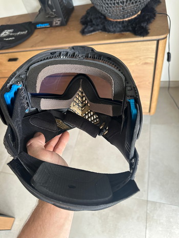 Afbeelding 4 van Dye i5 mask onyx gold/black