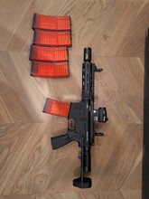 Afbeelding van Daniel defense m4 mat 5 mids caps red