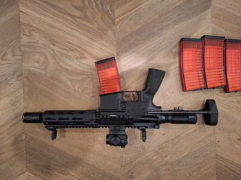Imagen 2 de Daniel defense m4 mat 5 mids caps red