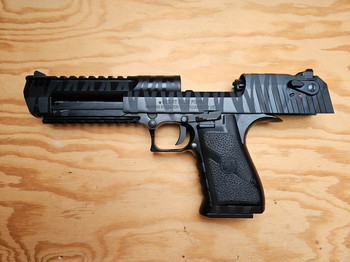 Afbeelding 2 van Cybergun / WE - Desert Eagle L6 GBB Tiger Stripes Edition