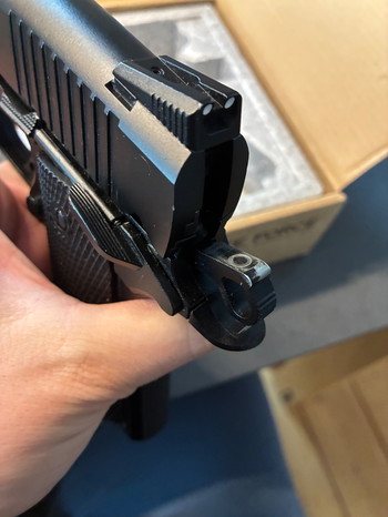 Afbeelding 2 van Elite Force 1911 TAC (Magazin undicht)