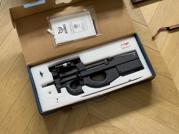 Bild 3 für Krytac P90 inclusief 4 Mags, Laser, Tracer Unit en 11.1V batterij