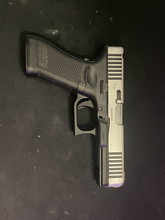 Imagen para (FR/ENG) Glock 17 Gen 5 Cybergun (read desc)