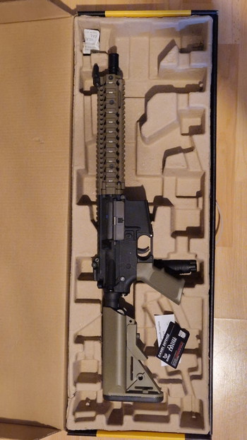 Afbeelding 3 van Airsoft rifle Specna Arms Daniel Defense MK18 SA-C19  Half-tan 0,5 Joule