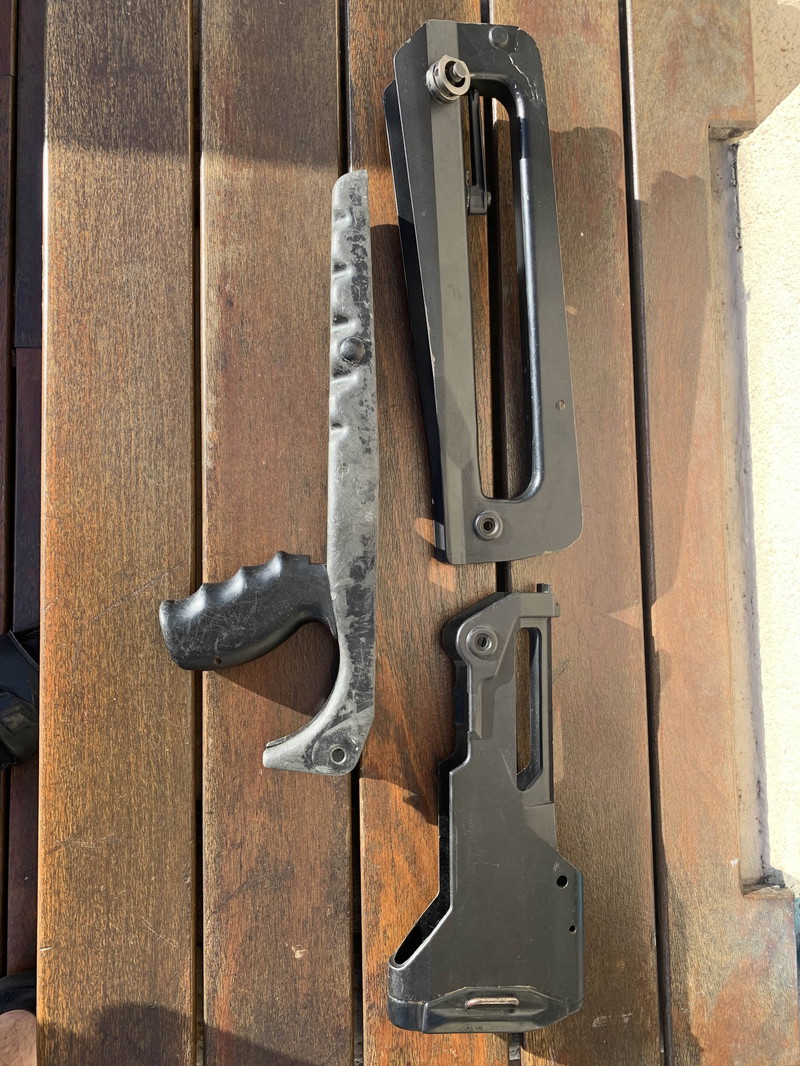 Image 1 pour Real military famas parts ( 80s )