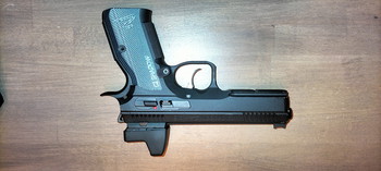 Image 2 for Te koop set van 2 CZ shadow 2