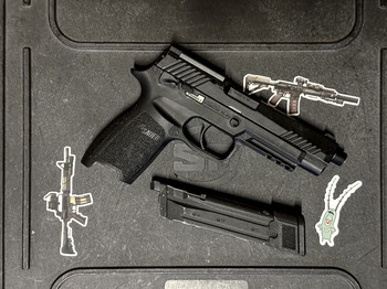 Bild 2 für PROFORCE P320 M17 GBB (Threaded barrel & RMR plate)