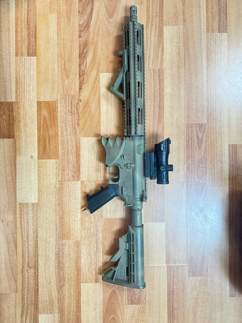 Imagen 1 de Complete Tippmann M4 met upgrades, magazijnen en fles