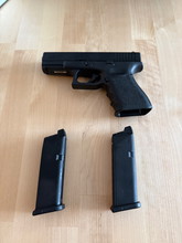 Imagen para Umarex Glock 19 + 2 mags