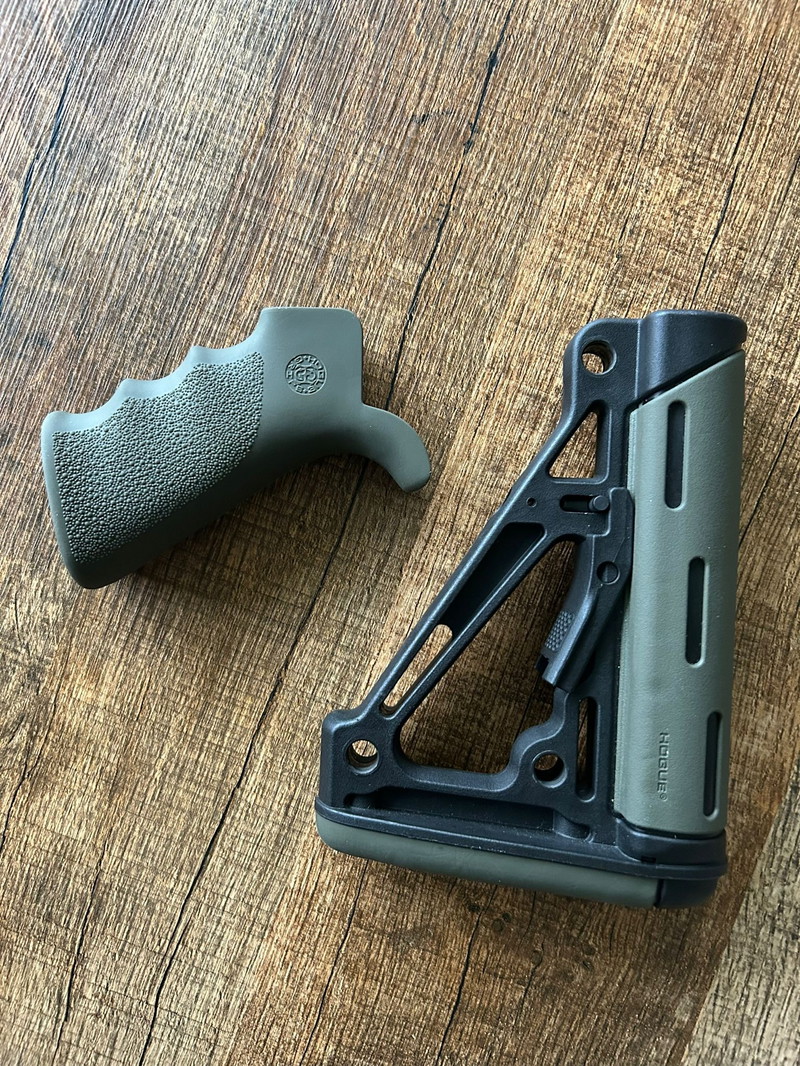 Bild 1 für Kolf Hogue AR15 OMCB Mil-Spec met grip OD Green.